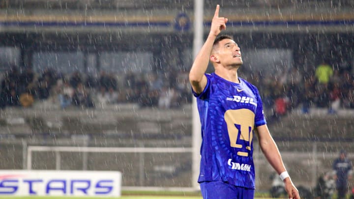 Guillermo Martínez pasó 5 años en segunda división en México, su oportunidad de jugar una Copa del Mundo llegará a sus 31 años. Guillermo Martínez pasó 5 años en segunda división en México, su oportunidad de jugar una Copa del Mundo llegará a sus 31 años.