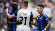Romelu Lukaku (L) and Lautaro Martinez (R) of FC...