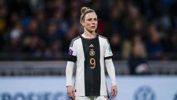 Svenja Huth im Trikot der DFB-Frauen.