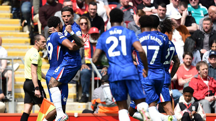 TOPSHOT-FBL-ENG-PR-LIVERPOOL-CHELSEA