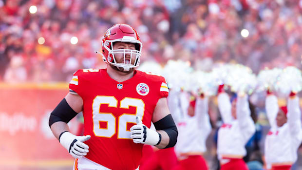 Jan 26, 2025; Kansas City, MO, USA; Kansas City Chiefs guard Joe Thuney (62) against the Buffalo Bills in the AFC Championshi