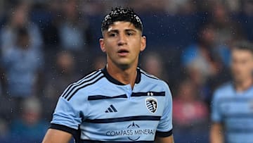 Alan Pulido no volverá a Chivas 