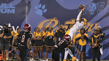 Rivals has updated its 2026 national rankings. Its placement of Syracuse football 5-star WR commit Calvin Russell lll is odd.