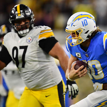 Justin Herbert and the Chargers are looking for their third consecutive win.