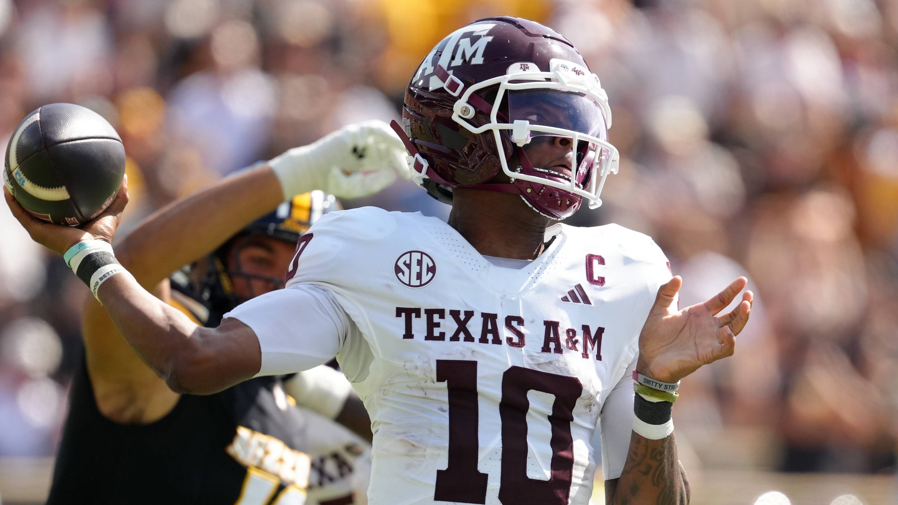 Mike Elko needs to end Texas A&M's Marcel Reed loyalty before it's too late
