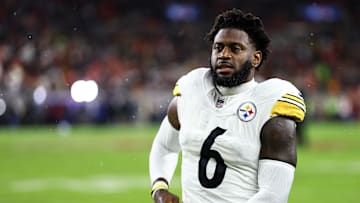 Pittsburgh Steelers v Cleveland Browns
