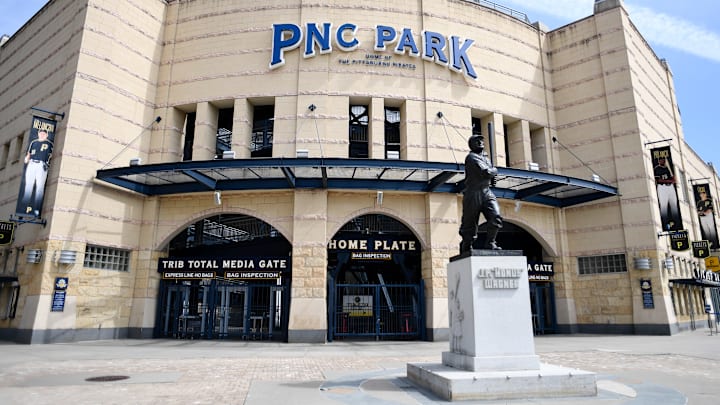 Milwaukee Brewers v Pittsburgh Pirates