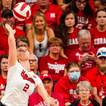 Oct 21, 2023; Lincoln, NE, USA; Nebraska Cornhuskers setter Bergen Reilly (2) serves against the Wisconsin Badgers during the first set.