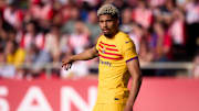 Ronald Araújo está cada vez mais próximo de voltar a defender o Barça.