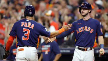 Astros conectaron 3 dobles consecutivos en el Juego 2 de la Serie Mundial