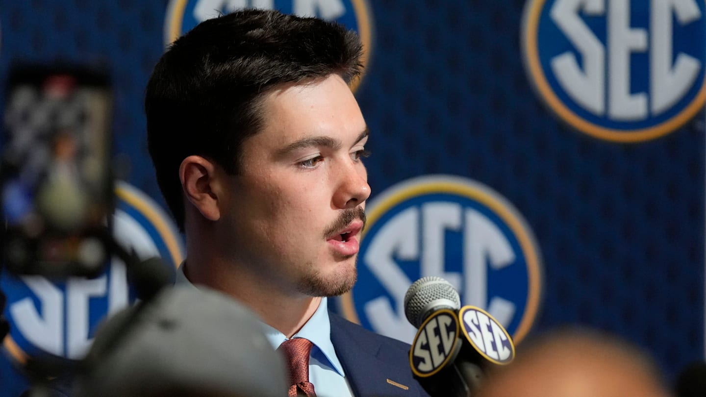 Auburn QB Jackson Arnold Discusses Iron Bowl, Red River Rivalry Differences
