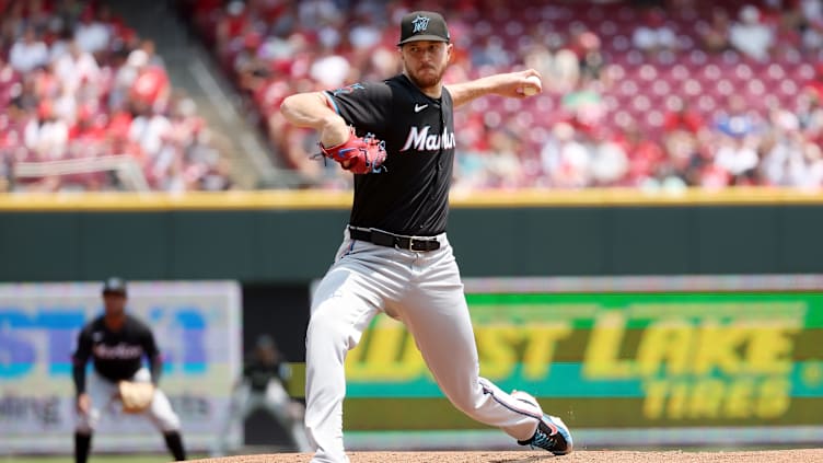 Miami Marlins v Cincinnati Reds