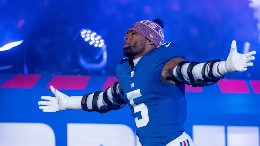 New York Giants linebacker Kayvon Thibodeaux (5) runs out of the tunnel during a Thursday Night Football game between the New York Giants and the Philadelphia Eagles at MetLife Stadium in East Rutherford on Oct. 9, 2025.