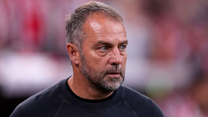 Hansi Flick veut un ailier gauche au FC Barcelone. Hansi Flick veut un ailier gauche au FC Barcelone.