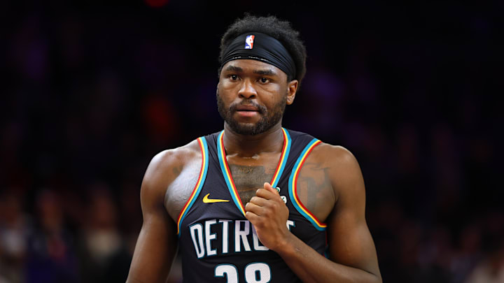Jan 29, 2026; Phoenix, Arizona, USA; Detroit Pistons forward Isaiah Stewart (28) against the Phoenix Suns at Mortgage Matchup Center. Mandatory Credit: Mark J. Rebilas-Imagn Images