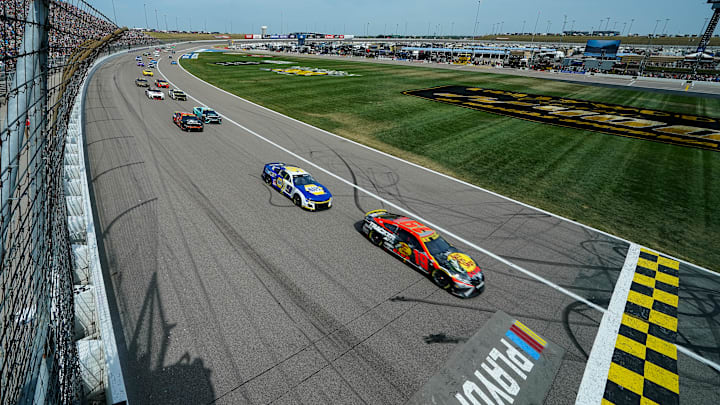 Kansas Speedway, NASCAR