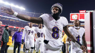 Baltimore Ravens quarterback Lamar Jackson (8)