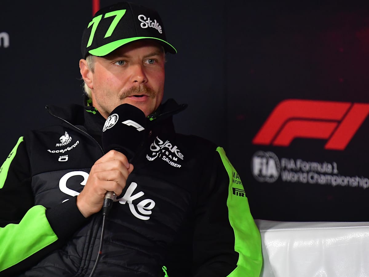 スポーツ選手 V.Bottas 2021 Mercedes Prized Shield Mercedes and Bottas agree new deal for 2021 F1 season