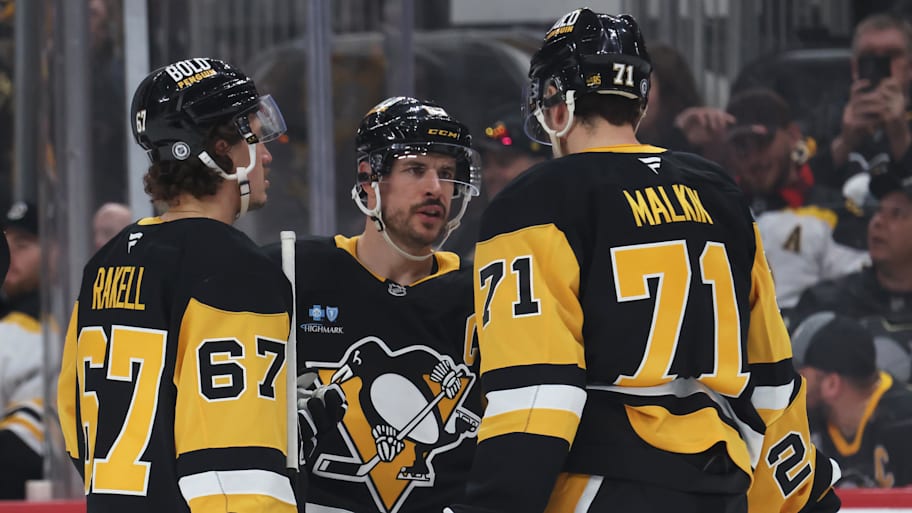 Pittsburgh Penguins forwards Rickard Rakell, Sidney Crosby and Evgeni Malkin | Charles LeClaire-Imagn Images