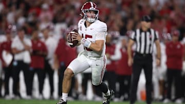Alabama Crimson Tide quarterback Ty Simpson (15)