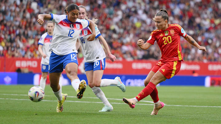 Inglaterra x Espanha se enfrentam pela Eurocopa Feminina Inglaterra x Espanha se enfrentam pela Eurocopa Feminina