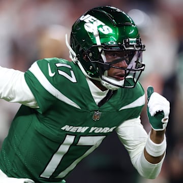 Dec 28, 2023; Cleveland, Ohio, USA; New York Jets wide receiver Garrett Wilson (17) warms up before the game against the Cleveland Browns at Cleveland Browns Stadium. 