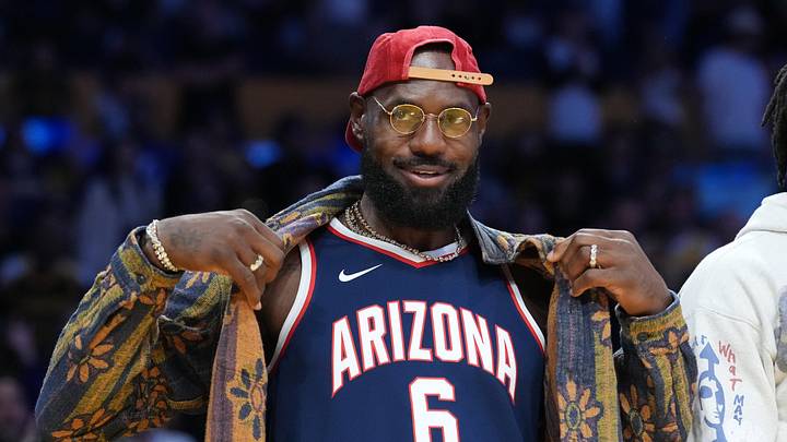 LeBron James' Former Teammate Predicts When He'll Announce Retirement