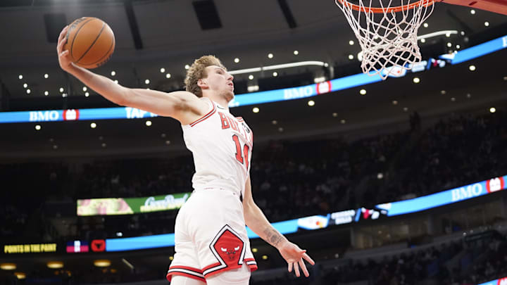 Oct 16, 2025; Chicago, Illinois, USA; Chicago Bulls forward Matas Buzelis (14) goes up for a dunk against the Minnesota Timberwolves during the second half at United Center. Mandatory Credit: David Banks-Imagn Images