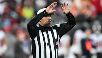 NFL Official Tra Blake