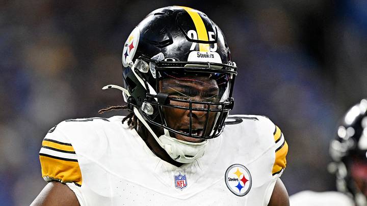 Pittsburgh Steelers defensive tackle Keeanu Benton