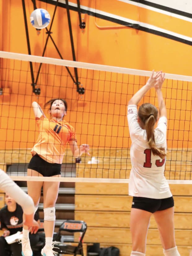 Arcadia vs. South Pasadena in California Varsity high school volleyball clash Aug. 26, 2025