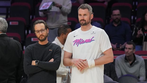 January 29, 2025; Miami, Florida, United States; Miami striker Heat Kevin Love (42) looks during the warm -up before the match against the C