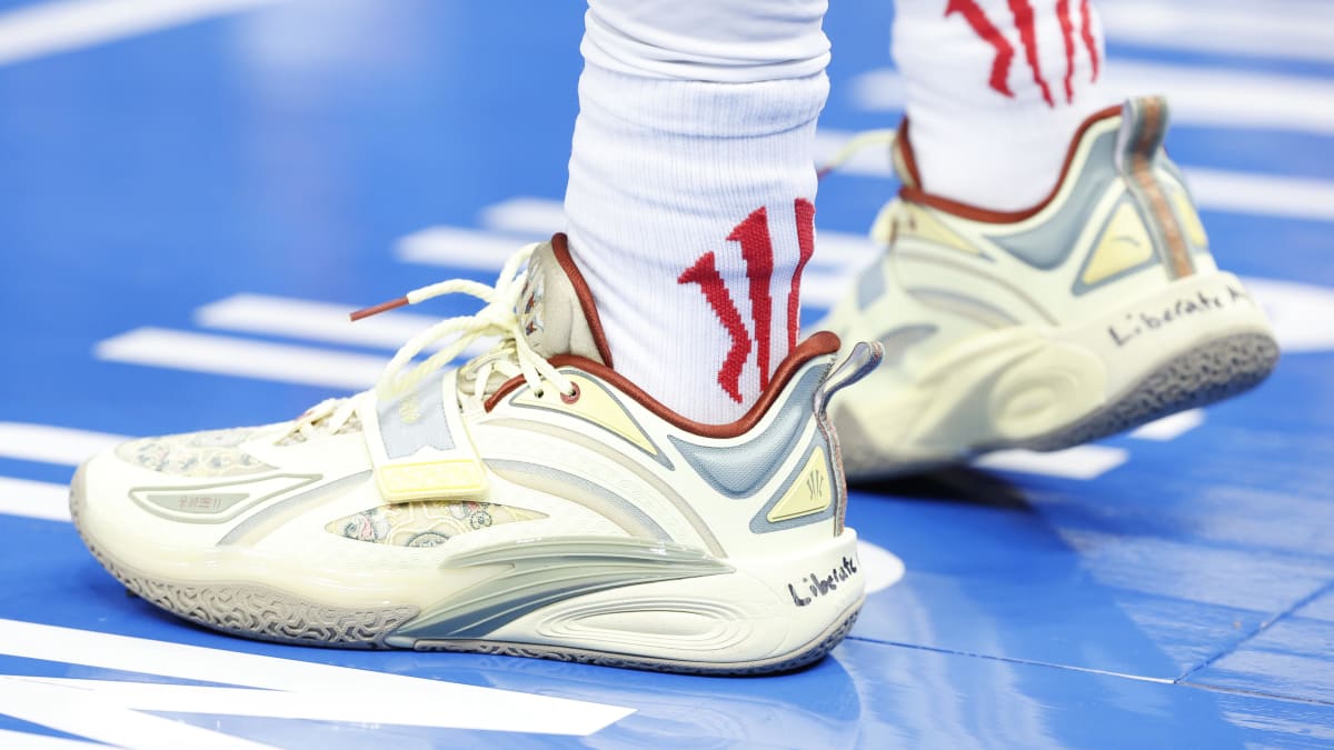 Kyrie irving game worn shoes shop