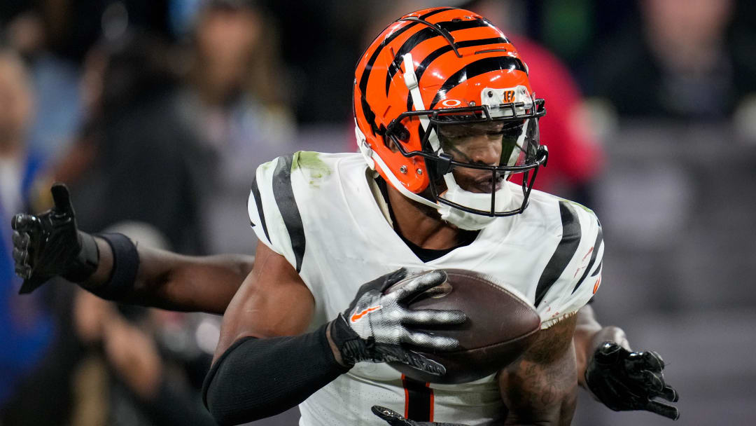 Nov 16, 2023; Baltimore, Maryland, USA; Cincinnati Bengals wide receiver Ja'Marr Chase (1) catches a pass in the end zone for a touchdown in the fourth quarter against the Baltimore Ravens at M&T Bank Stadium. Mandatory Credit: Sam Greene-USA TODAY Sports