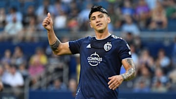 Alan Pulido quiere jugar en Chivas