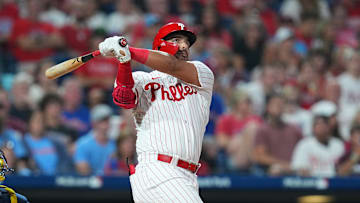Former Philadelphia Phillies slugger Darick Hall has signed with the Pittsburgh Pirates