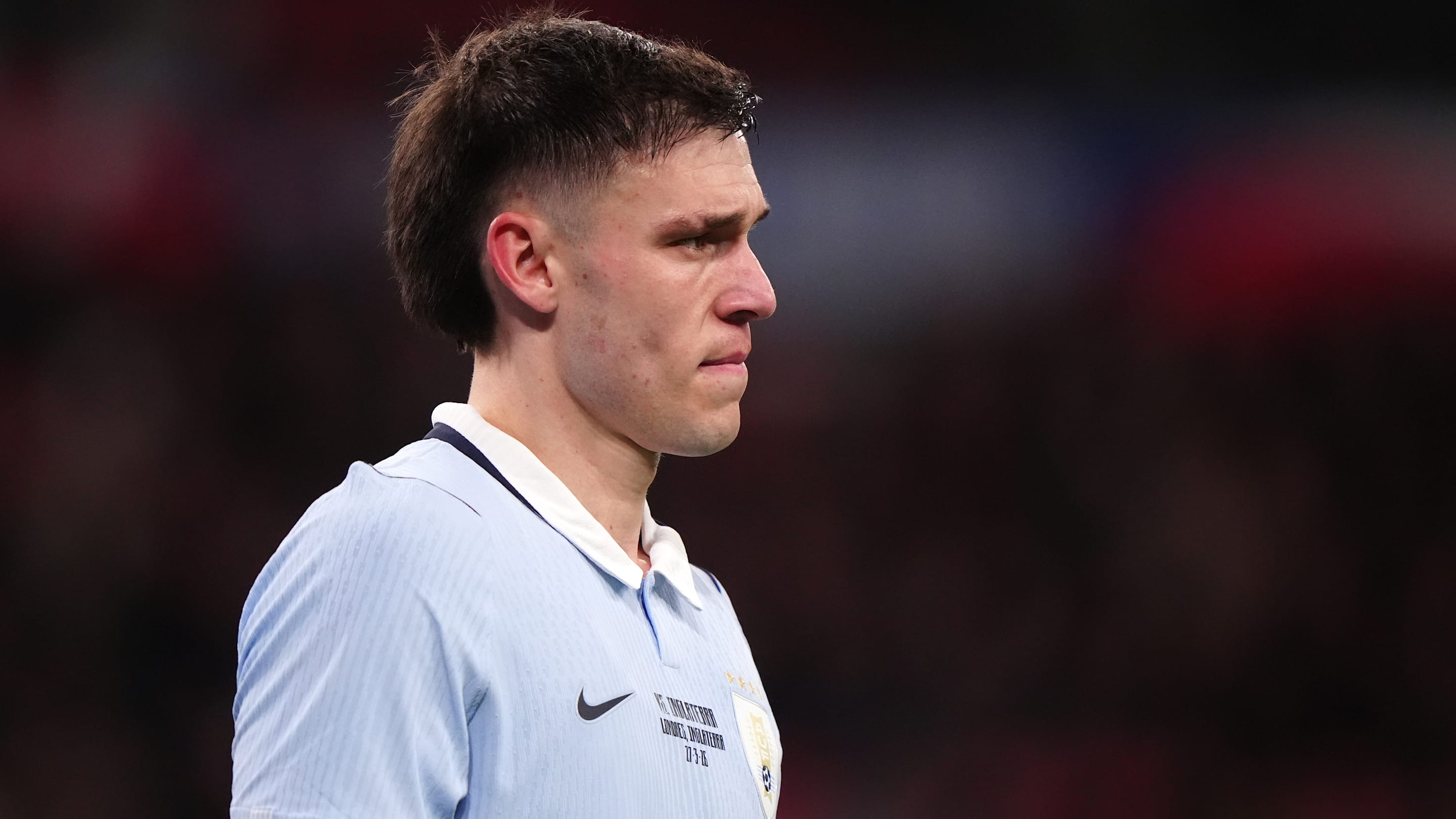 Ex PSG : La scène folle de Manuel Ugarte... averti deux fois lors d'Angleterre - Uruguay et pas exclu par l'arbitre