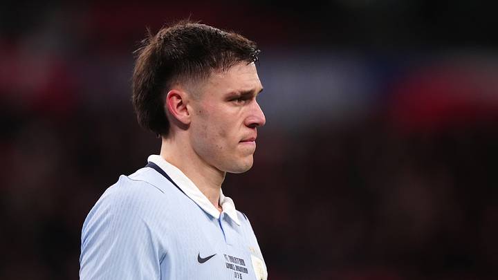 Manuel Ugarte avec l'Uruguay contre l'Angleterre