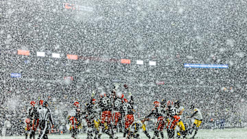 Pittsburgh Steelers v Cleveland Browns