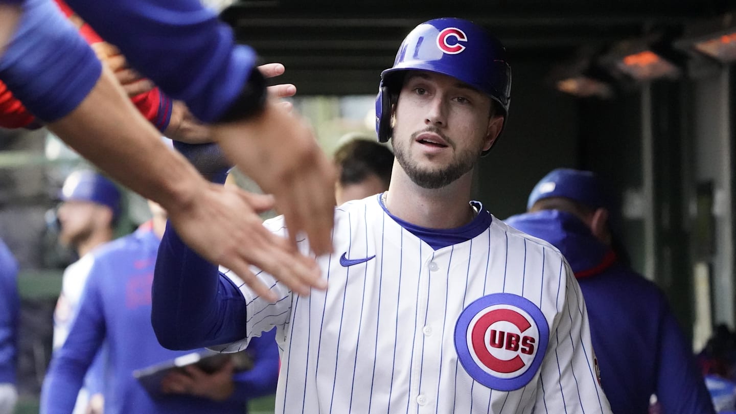 Celebrating Cubs players