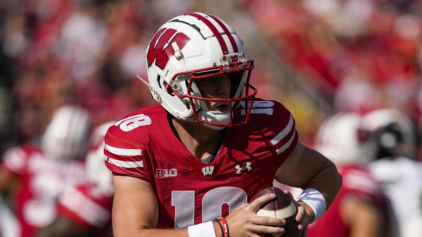 Top College Football Teams Start Inexperienced Quarterbacks Amid National Title Hunts