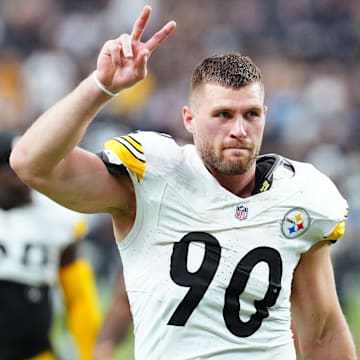 Oct 13, 2024; Paradise, Nevada, USA; Pittsburgh Steelers linebacker T.J. Watt (90) salutes the crowd after the Steelers defeated the Las Vegas Raiders at Allegiant Stadium. Mandatory Credit: Stephen R. Sylvanie-Imagn Images