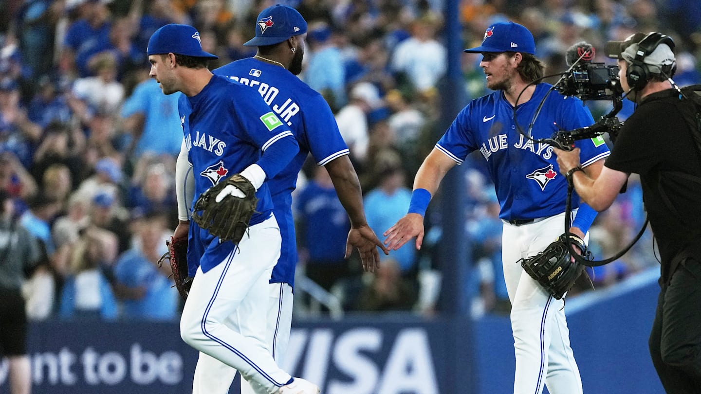 Blue Jays Lead MLB with 43 Comeback Victories Amid Bichette Injury