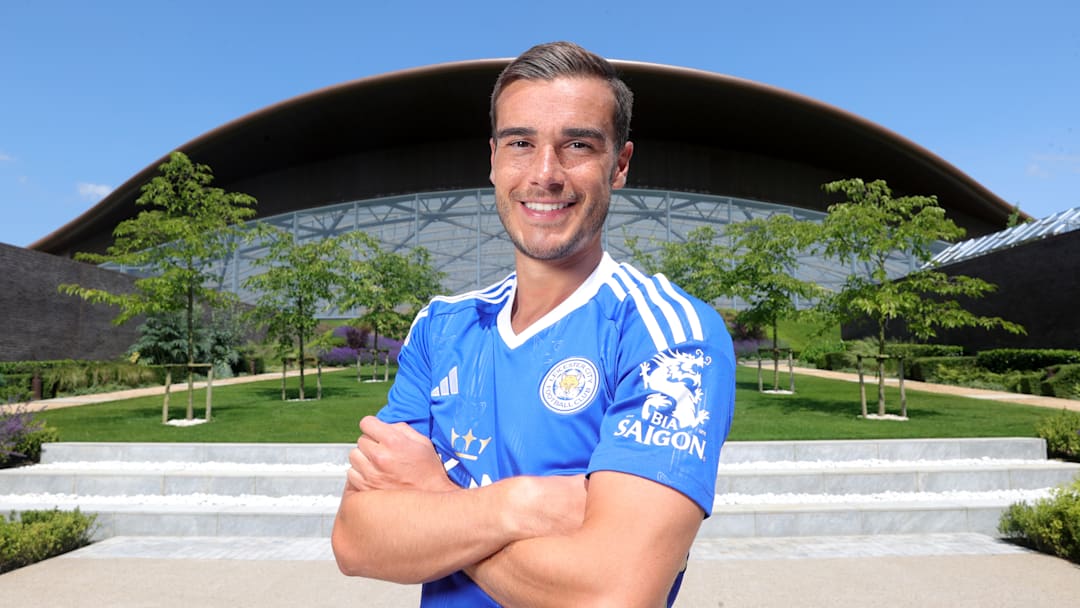 Leicester City Unveil New Signing Harry Winks