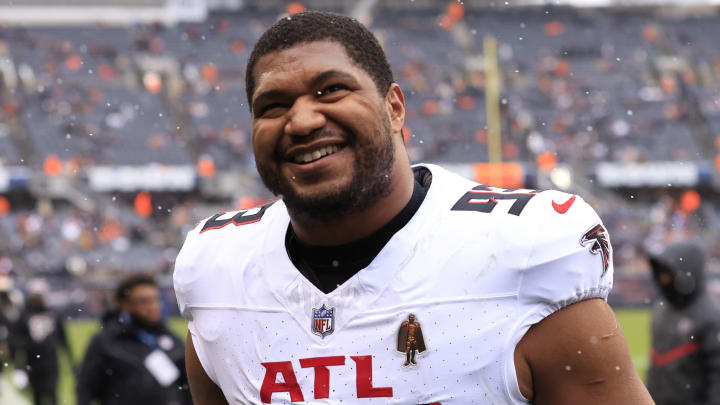 Dolphins sign veteran pass-rusher Calais Campbell in surprise return to  Miami