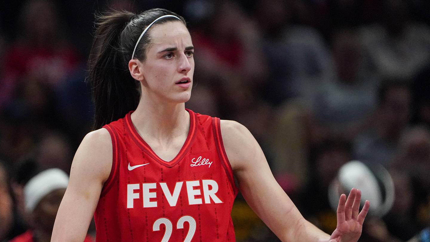 Caitlin Clark is all class answering question about Chennedy Carter's flagrant foul - Vimarsana News