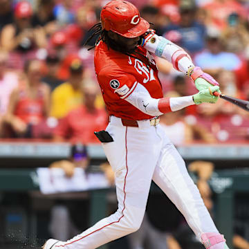 Jul 13, 2025; Cincinnati, Ohio, USA; Cincinnati Reds shortstop Elly De La Cruz (44) hits a single