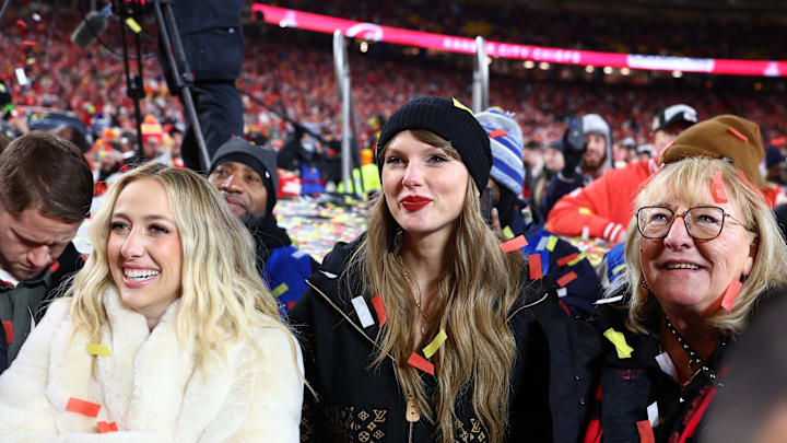 Taylor Swift (middle) has announced a new album.