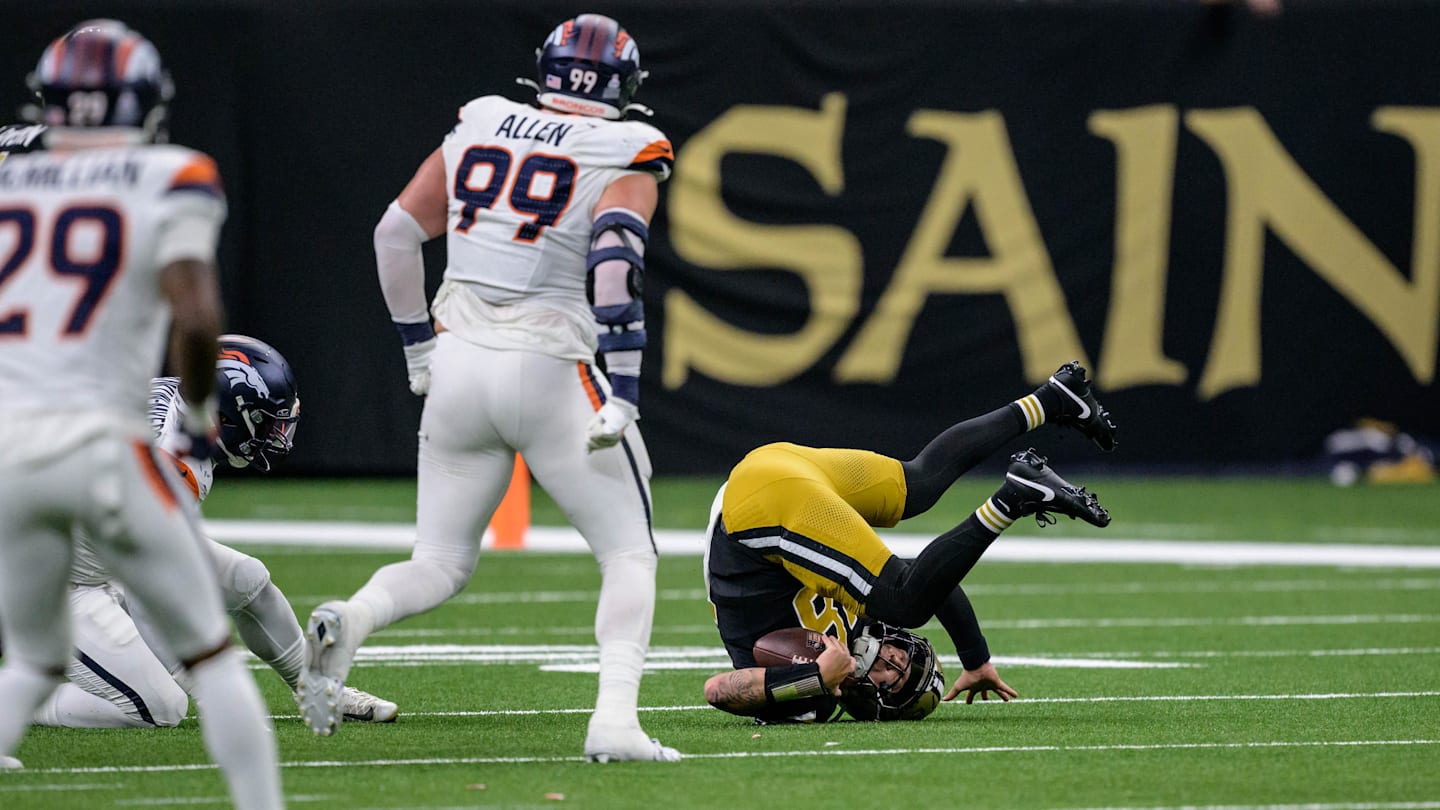 Zach Allen on Broncos' Pass Rush 'It's a Race to the Quarterback'