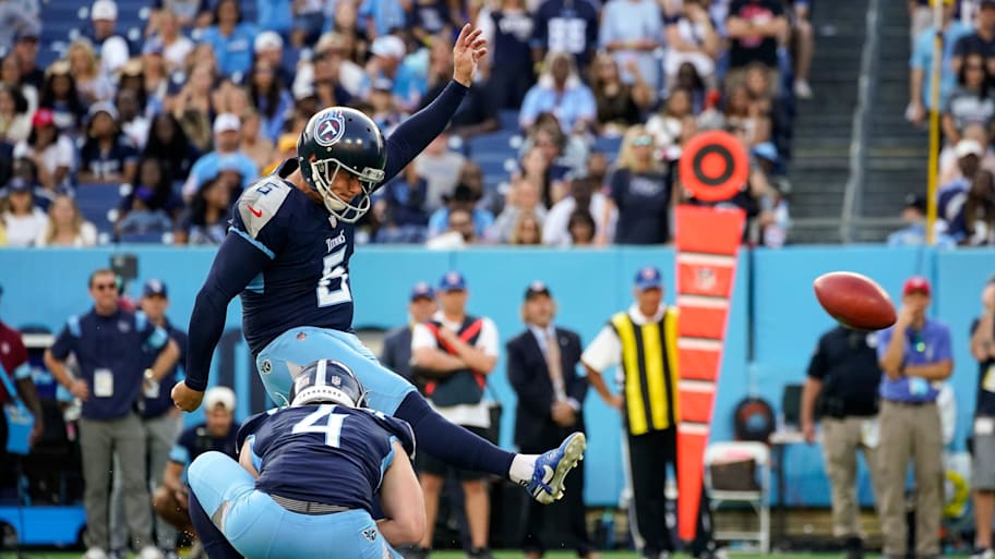Nick Folk is back for his second stint with the New York Jets.  | Andrew Nelles / The Tennessean / USA TODAY NETWORK via Imagn Images